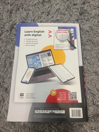 EXAM PROSPECTS 2 Student's book: libro de texto...