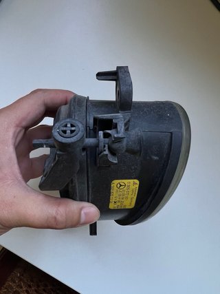 Faro antiniebla izquierdo Mercedes A1698201556
