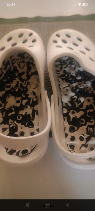 Zuecos tipo Crocs