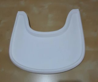 Vassoio bianco per seggiolone Stokke Tripp Trapp