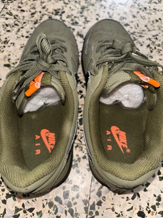 Nike Air Force 1 Talla 42 Verde Oliva