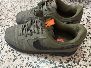 Nike Air Force 1 Talla 42 Verde Oliva
