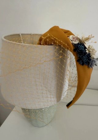 Diadema tocado evento flores velo