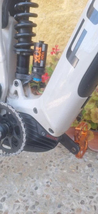 Bici Eléctrica Focus SAM 2 6.9 (GAMA ALTA) talla M