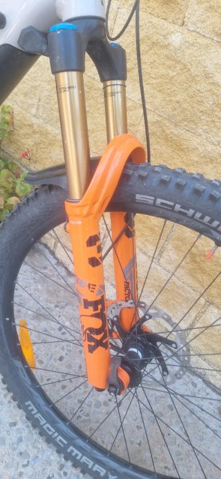 Bici Eléctrica Focus SAM 2 6.9 (GAMA ALTA) talla M