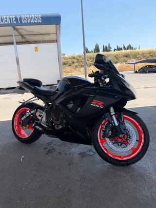 Suzuki GSX-R Negra