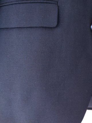 Traje azul oscuro