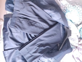 Traje azul oscuro