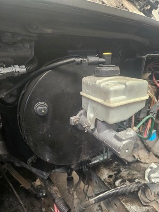 Servo freno + bomba Renault Trafic 2.5