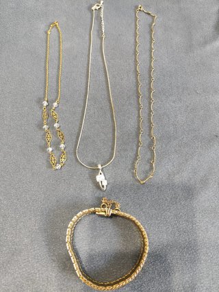 Collar bisutería dorado