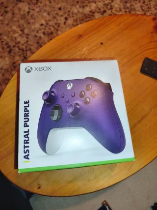 Mando Xbox Series Astral Purple