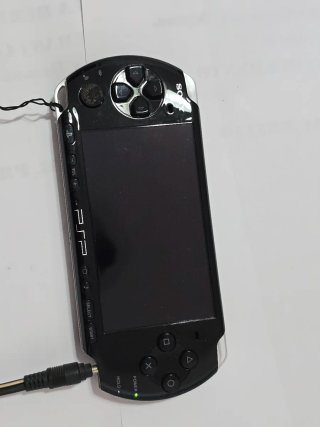 Consola PSP 3004 Negra + Juego + Memoria