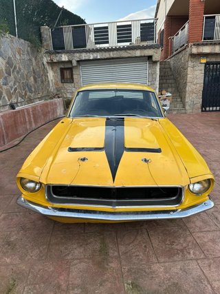 FORD MUSTANG HARDTOP V8 1967