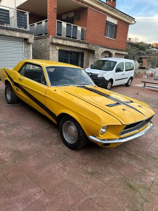 FORD MUSTANG HARDTOP V8 1967