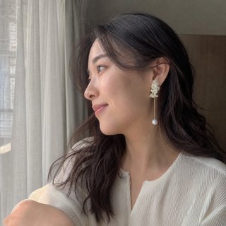 Pendientes florales con perlas