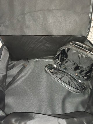 Maleta de mano y neceser Benzi negro