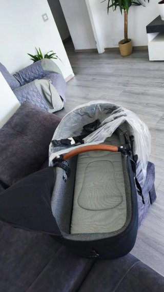 Capazo para carrito de bebé marca Janet