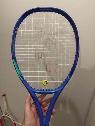 Yonex Ezone 100 (300g, L2) NO NEGOCIABLE
