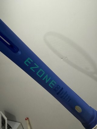 Yonex Ezone 100 (300g, L2) NO NEGOCIABLE