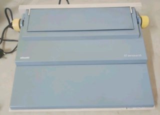 Máquina de escribir eléctrica Olivetti ET 55