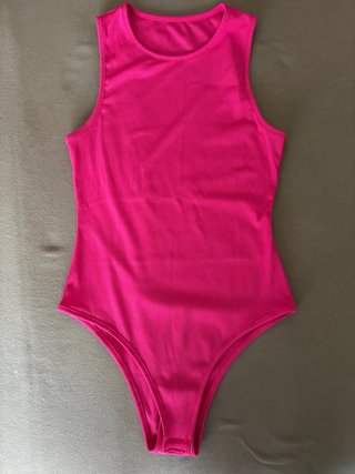 Body de tirantes rosa