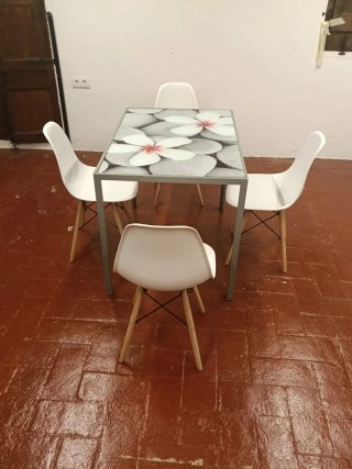 Juego de comedor moderno