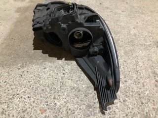 Faro xenon Ford  Focus LHD F1EB-13D155-AE