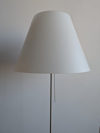 Lámpara de pie Luceplan Costanza Plata/Blanca