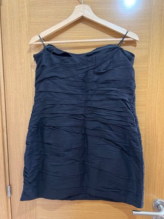 Vestido negro corto drapeado