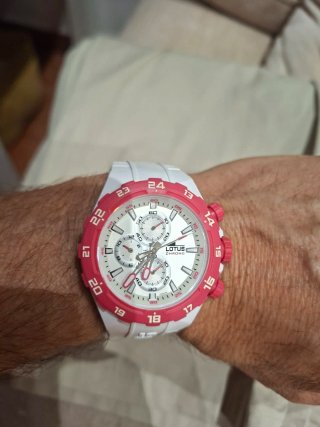 Reloj Lotus Blanco y Rojo