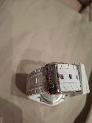 Reloj Lotus Blanco y Rojo