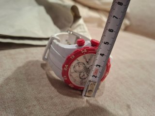 Reloj Lotus Blanco y Rojo
