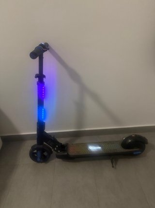 Patinete Eléctrico Infantil con Luces LED