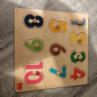 Puzzle de números y letras de madera Goula