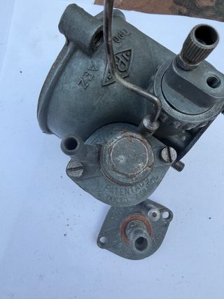 IZR tipo AEZ 16 carburador