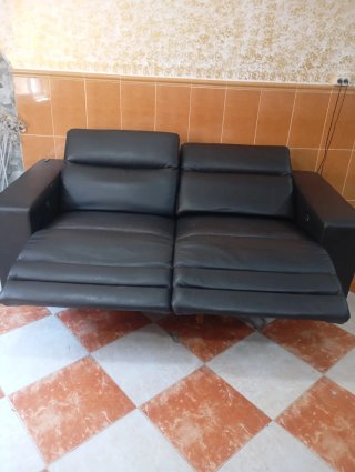 Sofá cama de piel negro