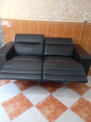 Sofá cama de piel negro