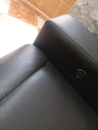 Sofá cama de piel negro