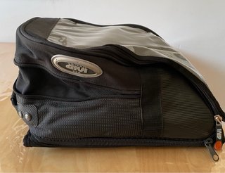 Bolsa Sobredepósito Givi con Imanes
