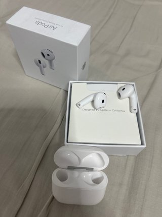 Airpods 4 con cancelacion de sonido