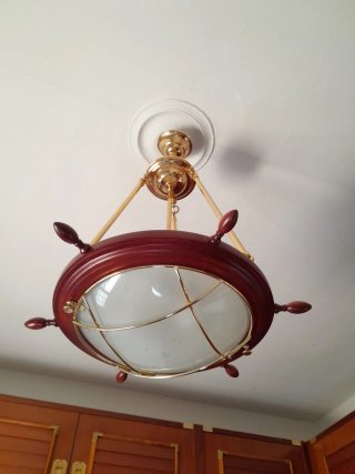 Mueble de madera estilo marinero