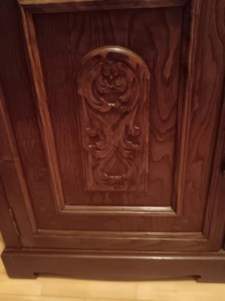 URGE VENDER POR TRASLADO. Mueble de madera con caj