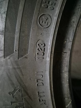 205 70 15 96H Continental