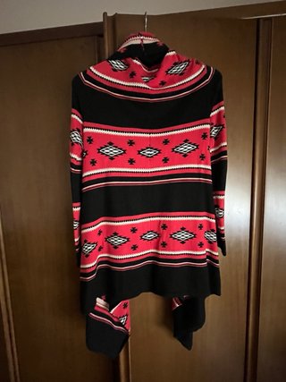 Chaqueta-poncho lana étnica. Muy calentita.