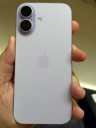 iPhone 17 Morado