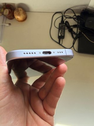 iPhone 17 Morado