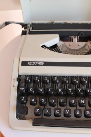 Máquina de escribir Silver SCX-9000