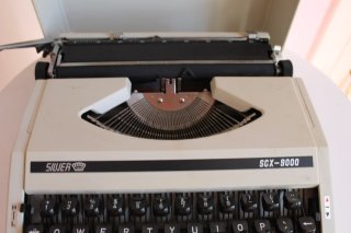 Máquina de escribir Silver SCX-9000