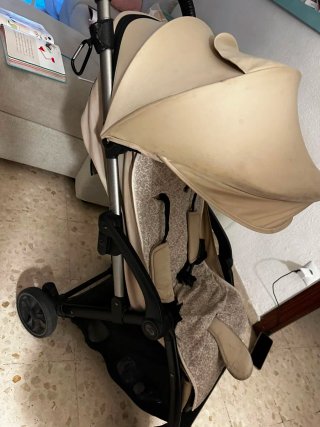 Silla de paseo color beige
