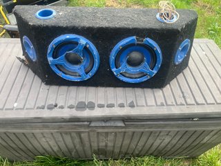 Caja de altavoces con 2 subwoofers